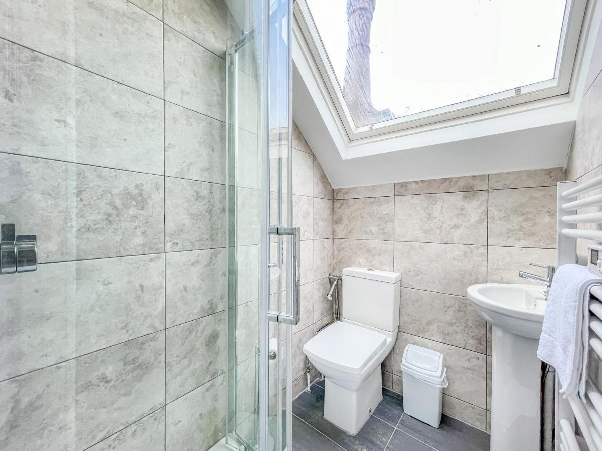*Rd9Bc* For Your Most Relaxed & Cosy Stay + Free Parking + Free Fast Wifi * Leeds  Eksteriør bilde